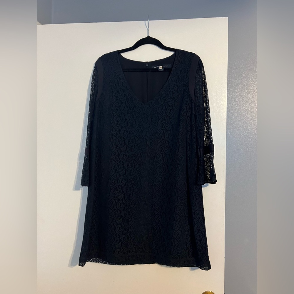 French Connection - navy lace knee-length dress w/ bell sleeves - size 12